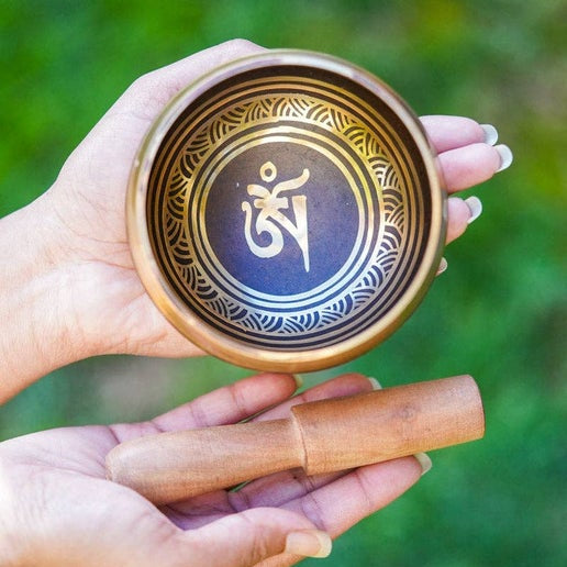 OM Singing Bowl: 4 inch