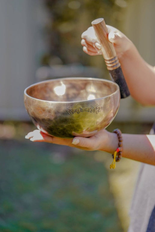 Small Full Moon Singing Bowl: 6 - 7 inch approx